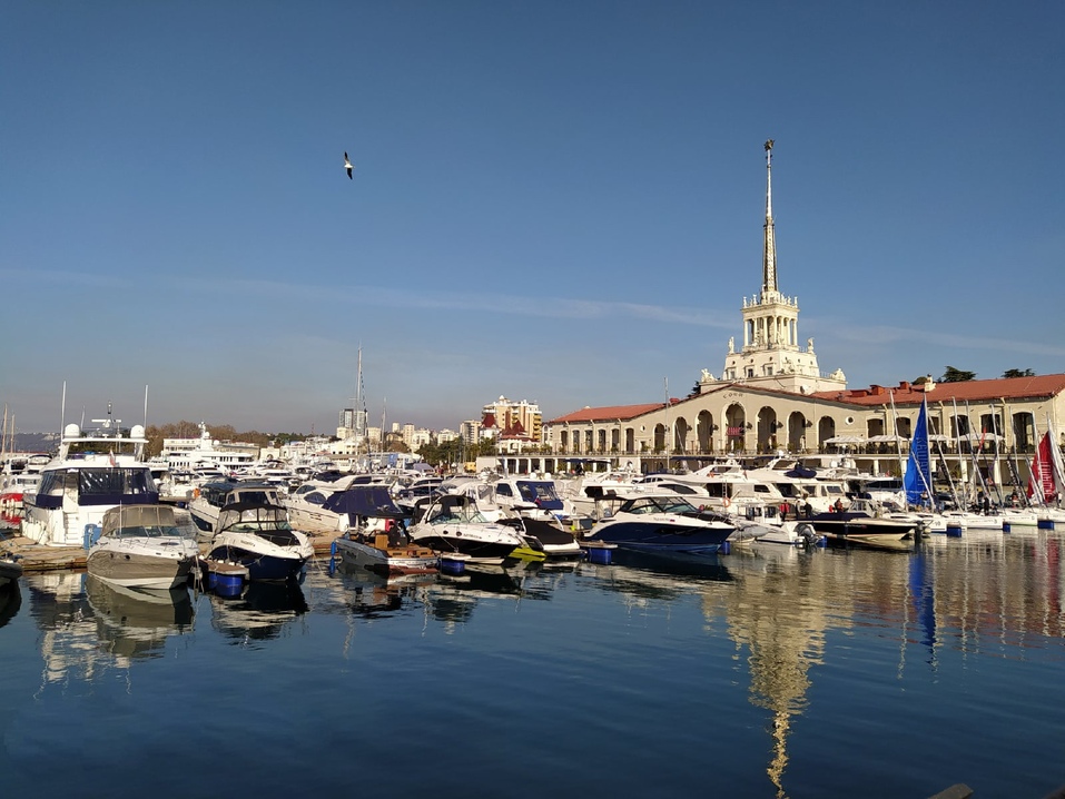 Одним из любимых направлений в пределах страны был и останется Сочи Одним из любимых направлений в пределах страны был и останется Сочи