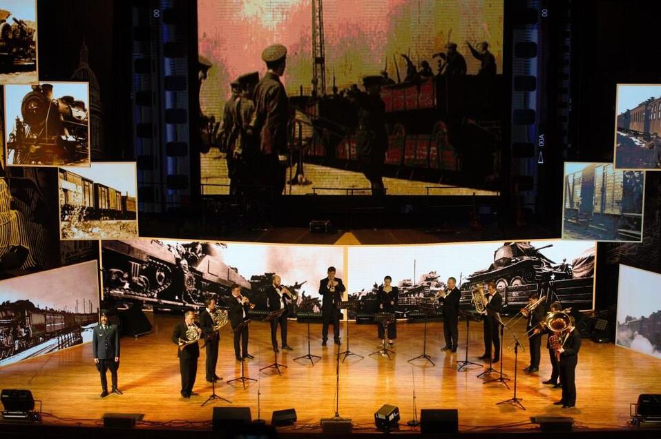 Открытие Года празднования 80-летия Великой Победы в Новосибирской филармонии 2 Открытие Года празднования 80-летия Великой Победы в Новосибирской филармонии 2