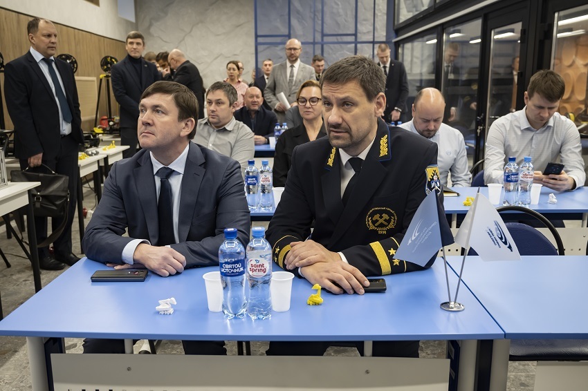 В УГГУ реконструировали лабораторию проектирования горных машин 1 В УГГУ реконструировали лабораторию проектирования горных машин 1