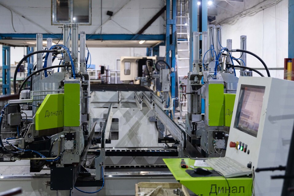 «Пришли люди в кожаных куртках, сказали: “Мы будем решать твои проблемы”» 4 «Пришли люди в кожаных куртках, сказали: “Мы будем решать твои проблемы”» 4