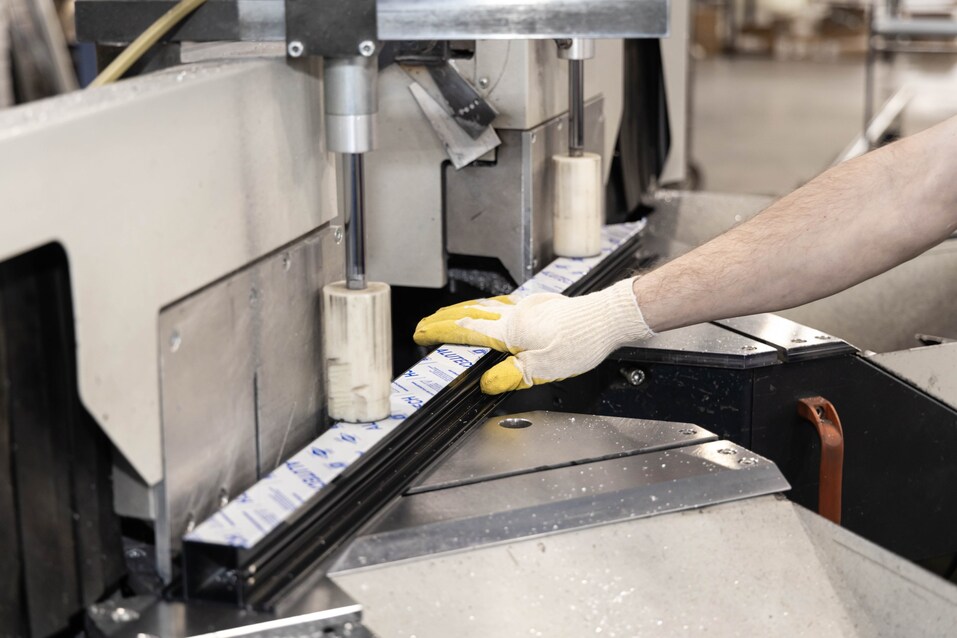 «Пришли люди в кожаных куртках, сказали: “Мы будем решать твои проблемы”» 17 «Пришли люди в кожаных куртках, сказали: “Мы будем решать твои проблемы”» 17