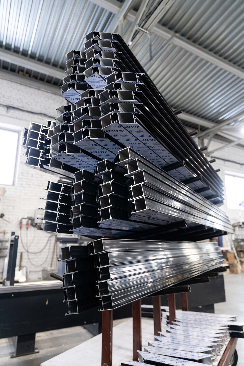 «Пришли люди в кожаных куртках, сказали: “Мы будем решать твои проблемы”» 19 «Пришли люди в кожаных куртках, сказали: “Мы будем решать твои проблемы”» 19