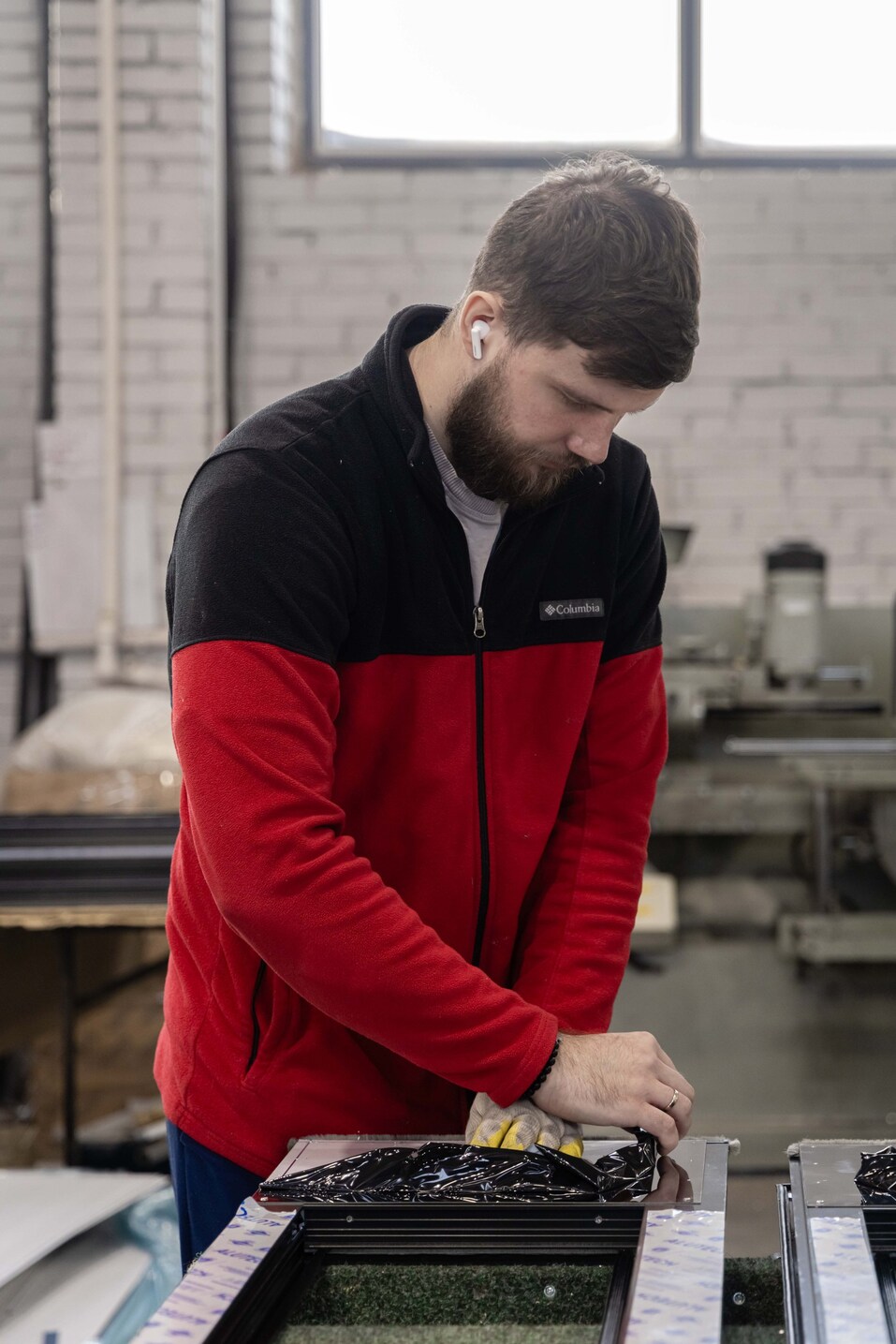 «Пришли люди в кожаных куртках, сказали: “Мы будем решать твои проблемы”» 24 «Пришли люди в кожаных куртках, сказали: “Мы будем решать твои проблемы”» 24