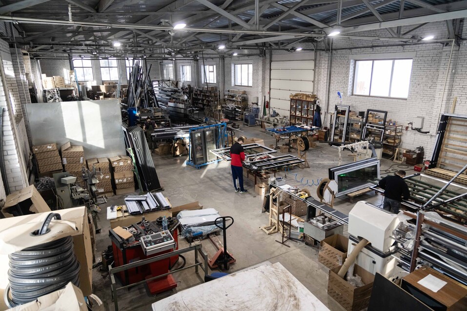 «Пришли люди в кожаных куртках, сказали: “Мы будем решать твои проблемы”» 28 «Пришли люди в кожаных куртках, сказали: “Мы будем решать твои проблемы”» 28