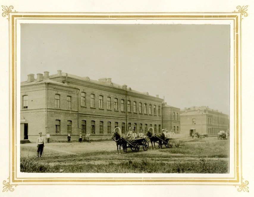 Красноярский военно-опорный пункт, фото 1908; Источник: фонды Красноярского краеведческого музея Красноярский военно-опорный пункт, фото 1908; Источник: фонды Красноярского краеведческого музея