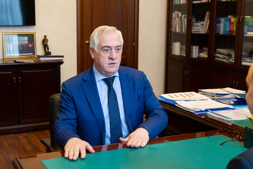 Яков Силин: «Университет — это тот же завод, только по производству знаний и кадров» 3 Яков Силин: «Университет — это тот же завод, только по производству знаний и кадров» 3