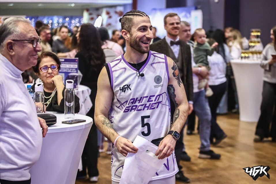 «Играем, чтобы помогать»: в Челябинске прошел медиатурнир «АнгелБаскет». ФОТО
4 «Играем, чтобы помогать»: в Челябинске прошел медиатурнир «АнгелБаскет». ФОТО
4