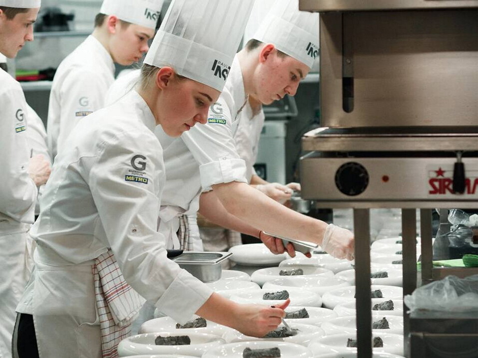 Институт гастрономии СФУ: пассионарии из Красноярска переустраивают индустрию по всей стране Институт гастрономии СФУ: пассионарии из Красноярска переустраивают индустрию по всей стране