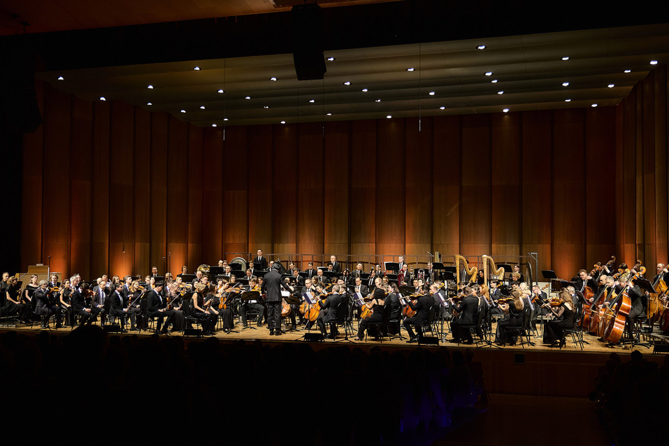 Больше 200 артистов на сцене. Фото: Сергей Токарев Больше 200 артистов на сцене. Фото: Сергей Токарев