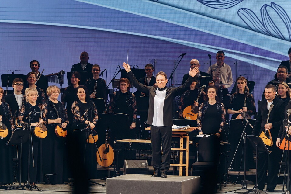 Валерий Шелепов, ученик Бардина, лауреат I Всероссийского конкурса дирижеров русских оркестров и КФРО Валерий Шелепов, ученик Бардина, лауреат I Всероссийского конкурса дирижеров русских оркестров и КФРО