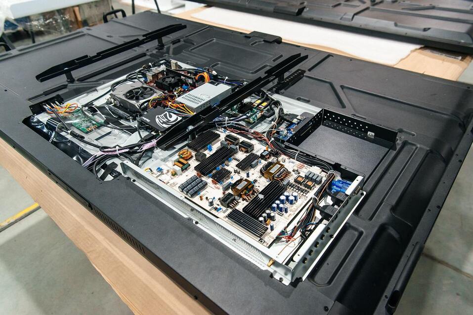 В Свердловской области начнут выпускать ноутбуки и планшеты 2 В Свердловской области начнут выпускать ноутбуки и планшеты 2