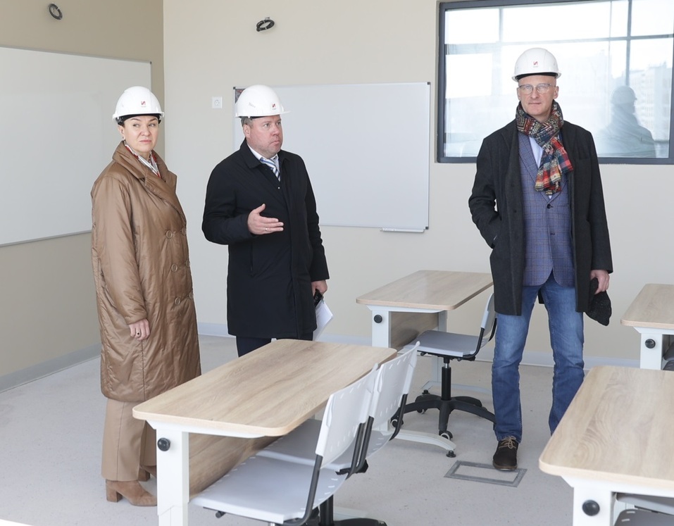 В корпусах второй очереди кампуса УрФУ ведется монтаж инженерных систем 1 В корпусах второй очереди кампуса УрФУ ведется монтаж инженерных систем 1