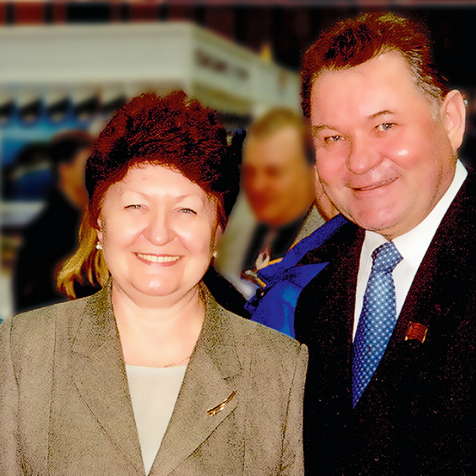 1991: Надежда Кольба и Константин Филиппов основывают страховую компанию «Надежда» 1991: Надежда Кольба и Константин Филиппов основывают страховую компанию «Надежда»