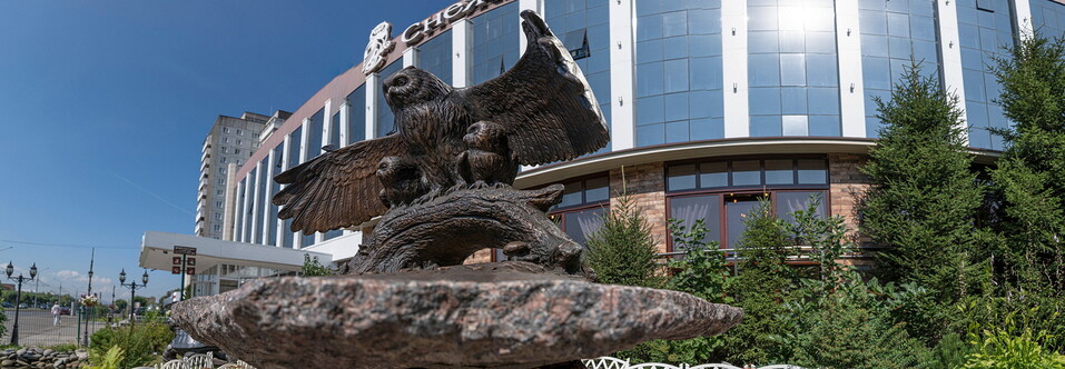 2015: Открытие гостинично-ресторанного комплекса «Снежная сова» на месте гостиницы «Восток» 2015: Открытие гостинично-ресторанного комплекса «Снежная сова» на месте гостиницы «Восток»