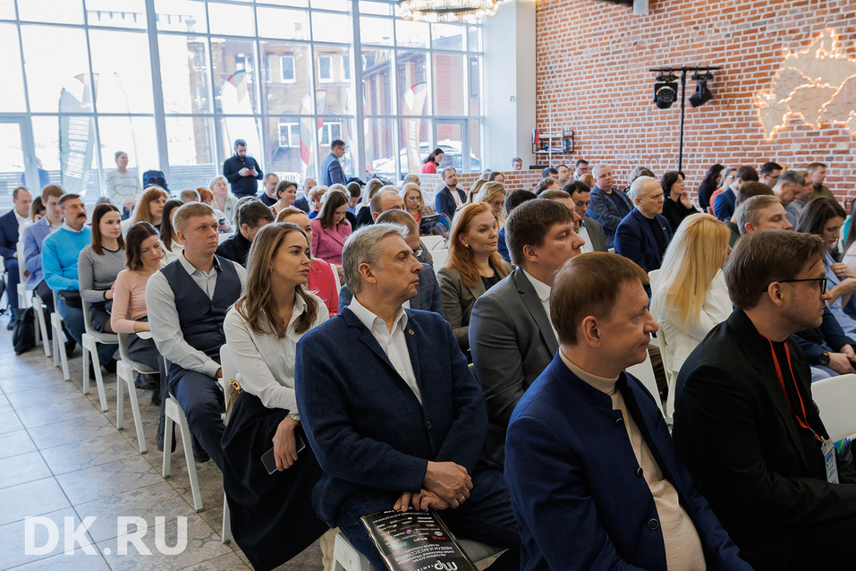 «ИИ может быть полезен, если его использовать с умом». Главное с «Будущего региона» 13 «ИИ может быть полезен, если его использовать с умом». Главное с «Будущего региона» 13