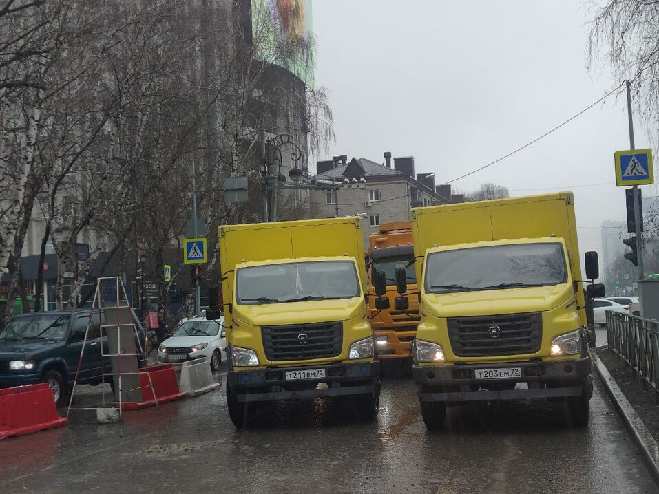 Ограниченное из-за провала движение на улице Профсоюзной откроют 4 апреля 3 Ограниченное из-за провала движение на улице Профсоюзной откроют 4 апреля 3