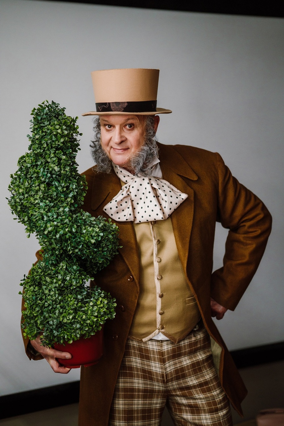 «Зеленый театр» приглашает на премьеру спектакля «Соломенная шляпка» в Челябинске 5 «Зеленый театр» приглашает на премьеру спектакля «Соломенная шляпка» в Челябинске 5