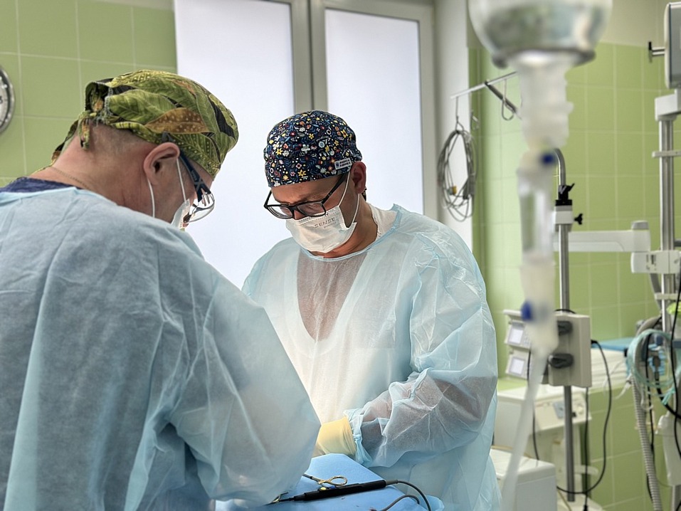 Операция «Голос»: операции на щитовидной железе стали еще безопаснее 1 Операция «Голос»: операции на щитовидной железе стали еще безопаснее 1