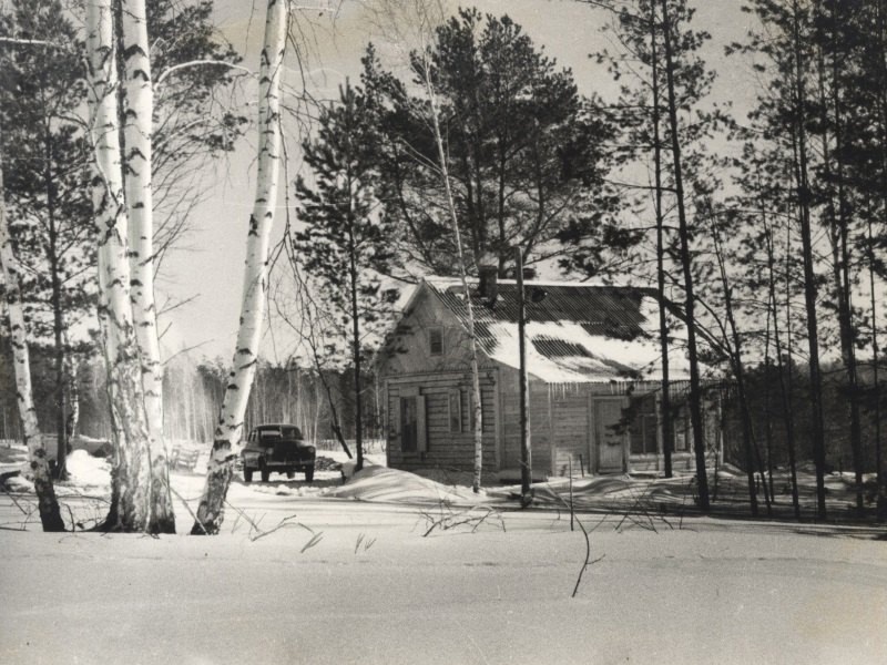 Золотой Академ. Новая историческая прогулка с «дедом Голодяем»
4 Золотой Академ. Новая историческая прогулка с «дедом Голодяем»
4