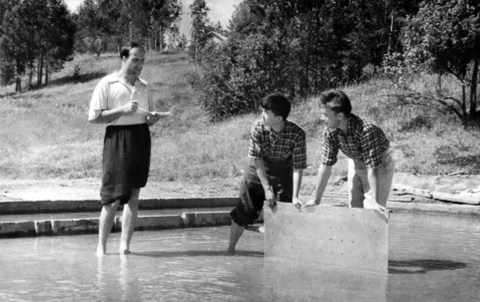 Золотой Академ. Новая историческая прогулка с «дедом Голодяем»
7 Золотой Академ. Новая историческая прогулка с «дедом Голодяем»
7