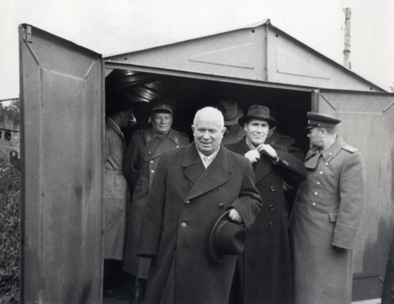 Золотой Академ. Новая историческая прогулка с «дедом Голодяем»
8 Золотой Академ. Новая историческая прогулка с «дедом Голодяем»
8