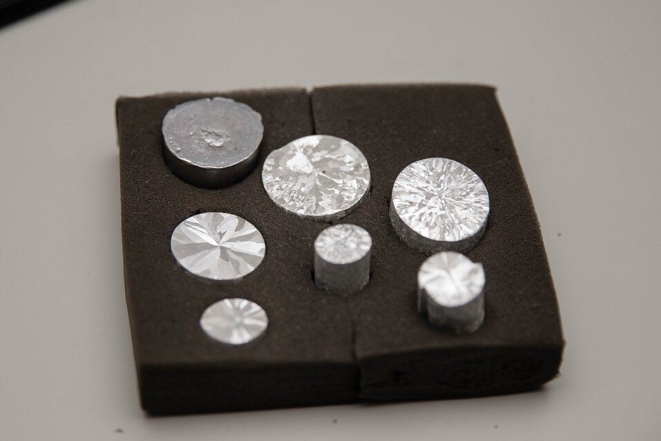 Технологии ЮУрГУ помогут повысить точность литья деталей для двигателей и машин
1 Технологии ЮУрГУ помогут повысить точность литья деталей для двигателей и машин
1