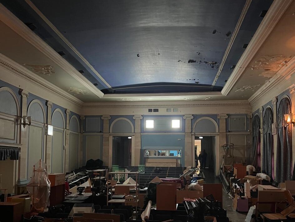 «Красивейший зал закрыт: потолок может обвалиться». Что будет с усадьбой Харитоновых? 4 «Красивейший зал закрыт: потолок может обвалиться». Что будет с усадьбой Харитоновых? 4