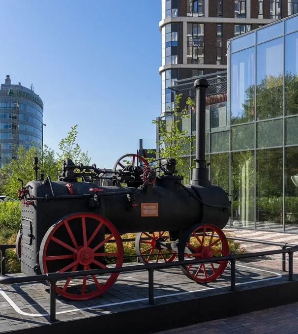 Бульвар Авторского квартала Машаров украсила старинная паровая машина 1 Бульвар Авторского квартала Машаров украсила старинная паровая машина 1