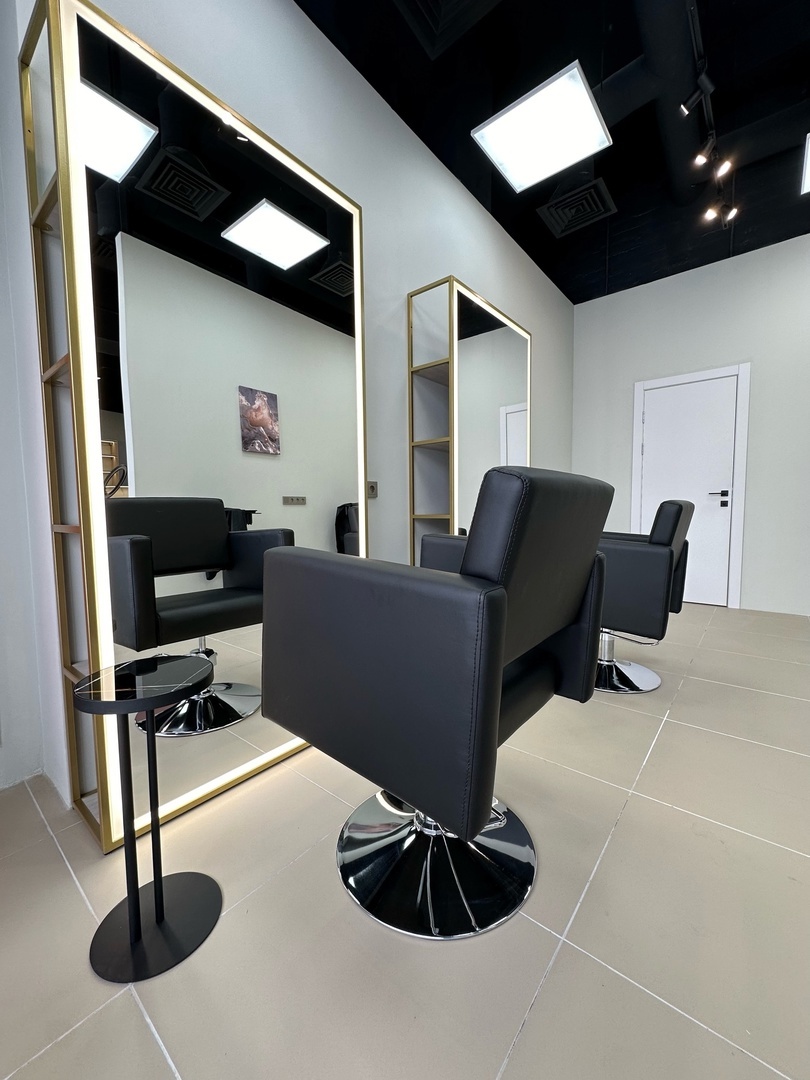 Салон красоты в элитном ЖК выставили на продажу в Челябинске
1 Салон красоты в элитном ЖК выставили на продажу в Челябинске
1