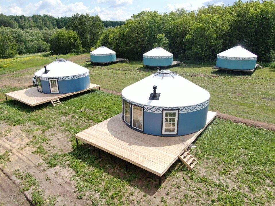 Один из форматов работы компании «Юрты Сибири» на зарубежных рынках — через франчайзи (Фото: предоставлено компанией «Юрты Сибири») Один из форматов работы компании «Юрты Сибири» на зарубежных рынках — через франчайзи (Фото: предоставлено компанией «Юрты Сибири»)