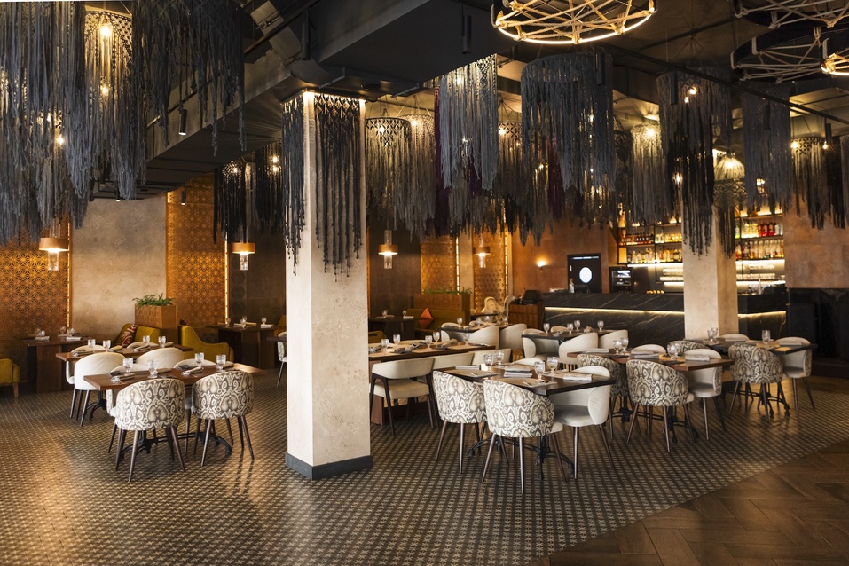 Команда ресторана готова организовать кофе-брейк, обед или деловой ужин (Фото: Pillars) Команда ресторана готова организовать кофе-брейк, обед или деловой ужин (Фото: Pillars)