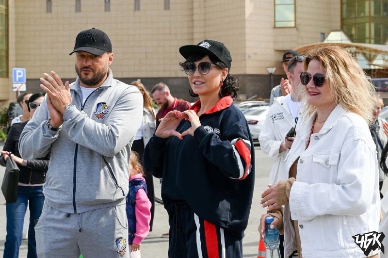 В Челябинске сыграют в баскетбол, чтобы спасти жизнь девочке с редким видом лейкоза
1 В Челябинске сыграют в баскетбол, чтобы спасти жизнь девочке с редким видом лейкоза
1