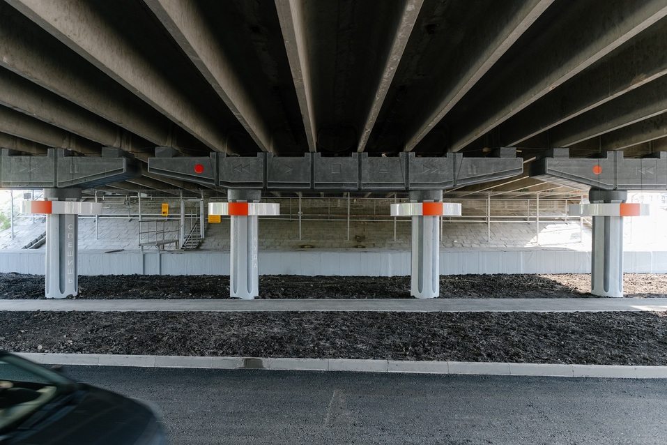 В Тюмени под мостом через Туру открылось новое общественное пространство 1