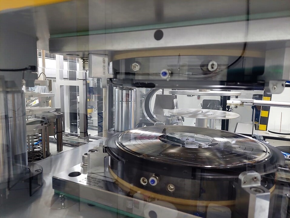 Кто и как производит виниловые пластинки в Свердловской области 7 Кто и как производит виниловые пластинки в Свердловской области 7