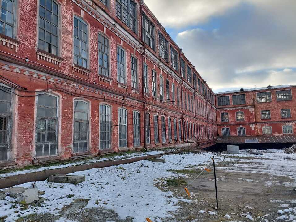 «Каждое заброшенное здание — потенциальное хранилище денег, даже в Екатеринбурге» 2 «Каждое заброшенное здание — потенциальное хранилище денег, даже в Екатеринбурге» 2