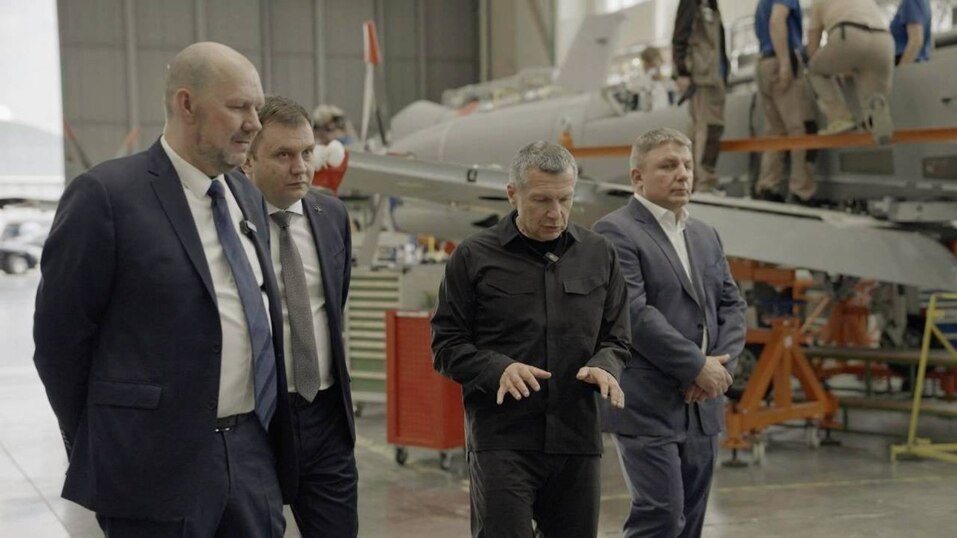 «Вы научили летать самолеты!» Соловьев посетил Уральский завод гражданской авиации 1 «Вы научили летать самолеты!» Соловьев посетил Уральский завод гражданской авиации 1