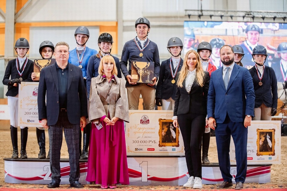 Атмосфера спортивного азарта: в Челябинске пройдут всероссийские соревнования по конкуру
2 Атмосфера спортивного азарта: в Челябинске пройдут всероссийские соревнования по конкуру
2