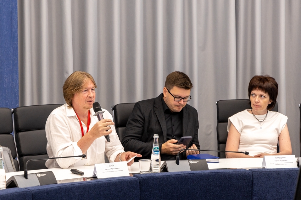 В Красноярске обсудили концепцию благоустройства набережной на Стрелке 2 В Красноярске обсудили концепцию благоустройства набережной на Стрелке 2