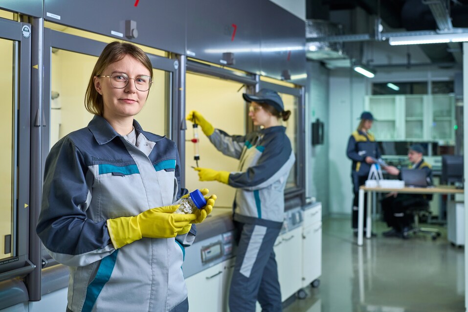 Совместное извлечение: Красцветмет подписал на ПМЭФ соглашение с «Газпром нефть» 
 1 Совместное извлечение: Красцветмет подписал на ПМЭФ соглашение с «Газпром нефть» 
 1