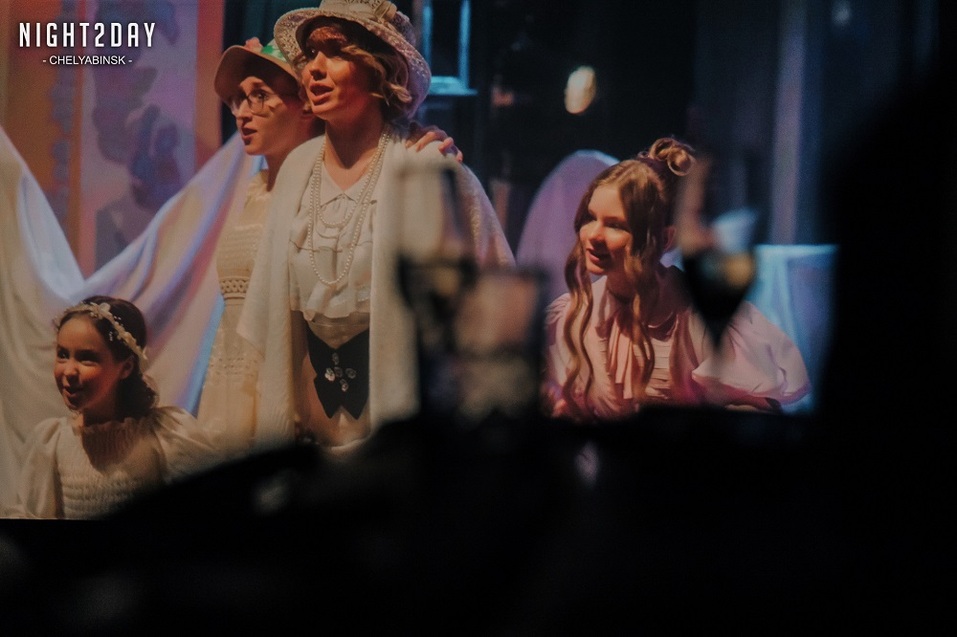 Более миллиона рублей и сотни новых деревьев: «Зеленый театр» меняет облик Челябинска
1 Более миллиона рублей и сотни новых деревьев: «Зеленый театр» меняет облик Челябинска
1