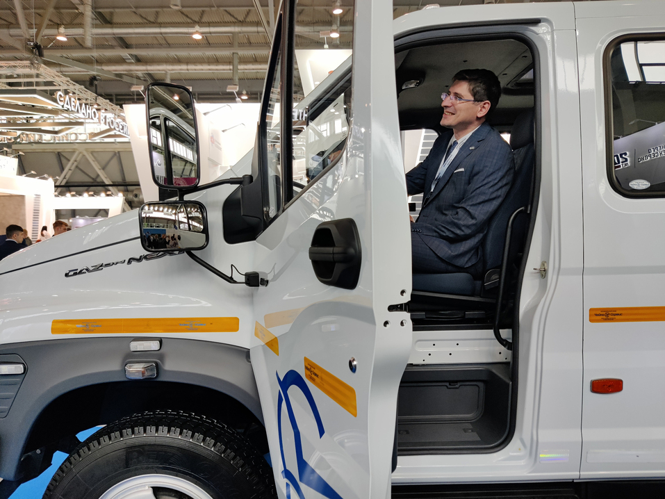 Андрей Саносян — о поддержке бизнеса, перспективных отраслях и личных качествах 3 Андрей Саносян — о поддержке бизнеса, перспективных отраслях и личных качествах 3