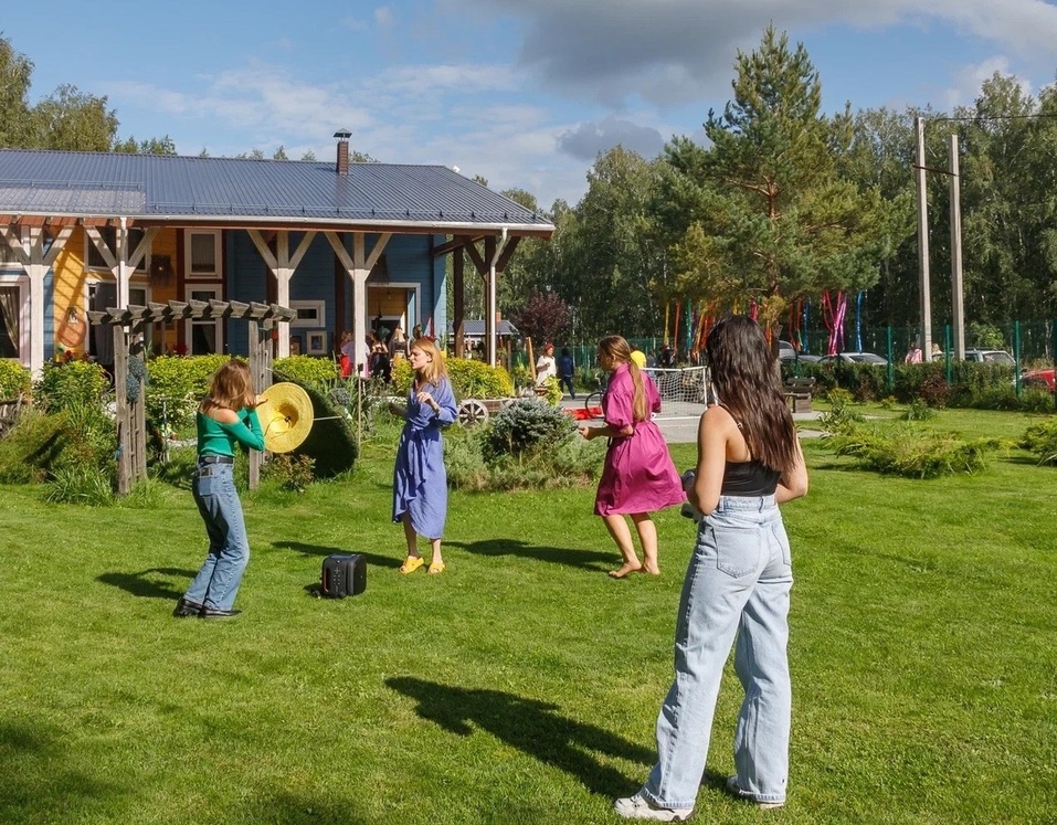 Арт-отель в лесу у водохранилища продают в Челябинской области
1 Арт-отель в лесу у водохранилища продают в Челябинской области
1