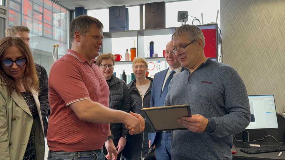 СВОи. Как в Петербурге бизнес помогает ветеранам запускать типографии для новой жизни 2 СВОи. Как в Петербурге бизнес помогает ветеранам запускать типографии для новой жизни 2