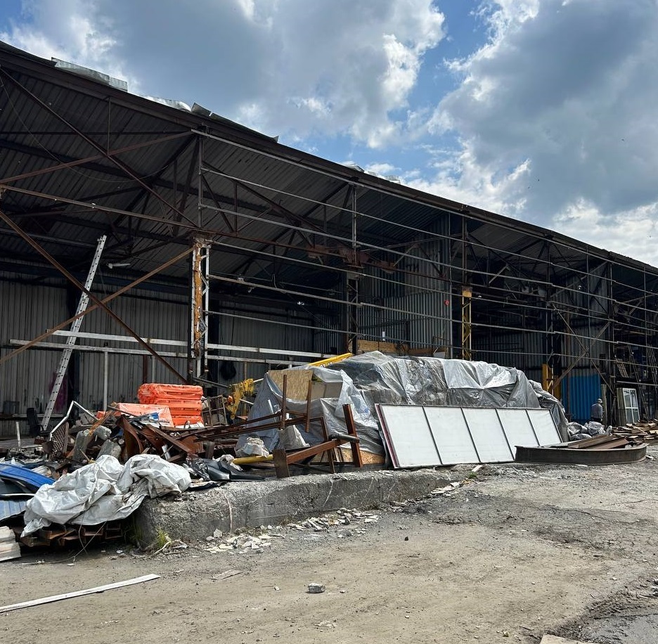 «Искра» на распутье: челябинский авторынок освобождают от торговых павильонов. ФОТО
1 «Искра» на распутье: челябинский авторынок освобождают от торговых павильонов. ФОТО
1