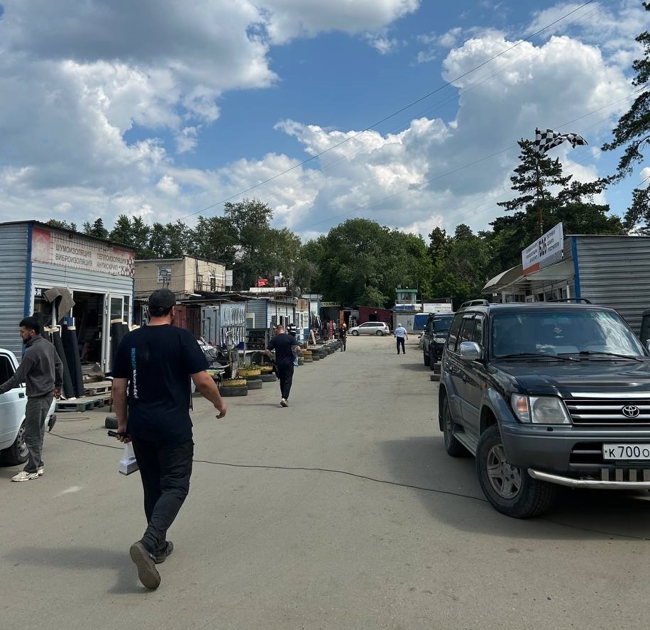 «Искра» на распутье: челябинский авторынок освобождают от торговых павильонов. ФОТО
5 «Искра» на распутье: челябинский авторынок освобождают от торговых павильонов. ФОТО
5