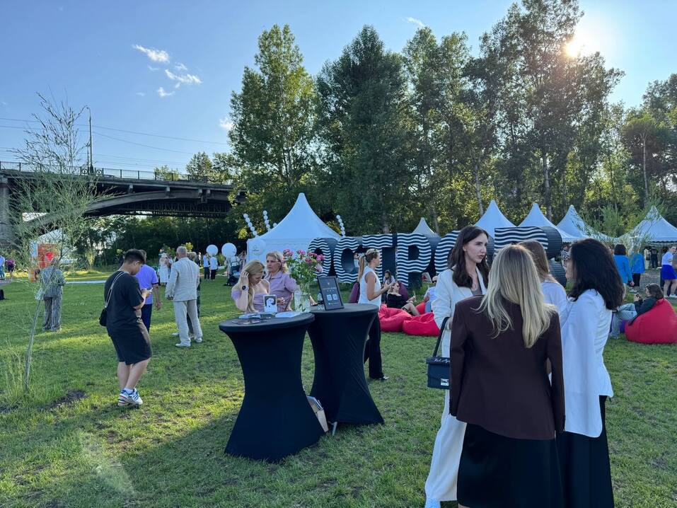 Дать бизнесу больше воздуха: деловой пикник от ДК стартовал в Красноярске 1 Дать бизнесу больше воздуха: деловой пикник от ДК стартовал в Красноярске 1