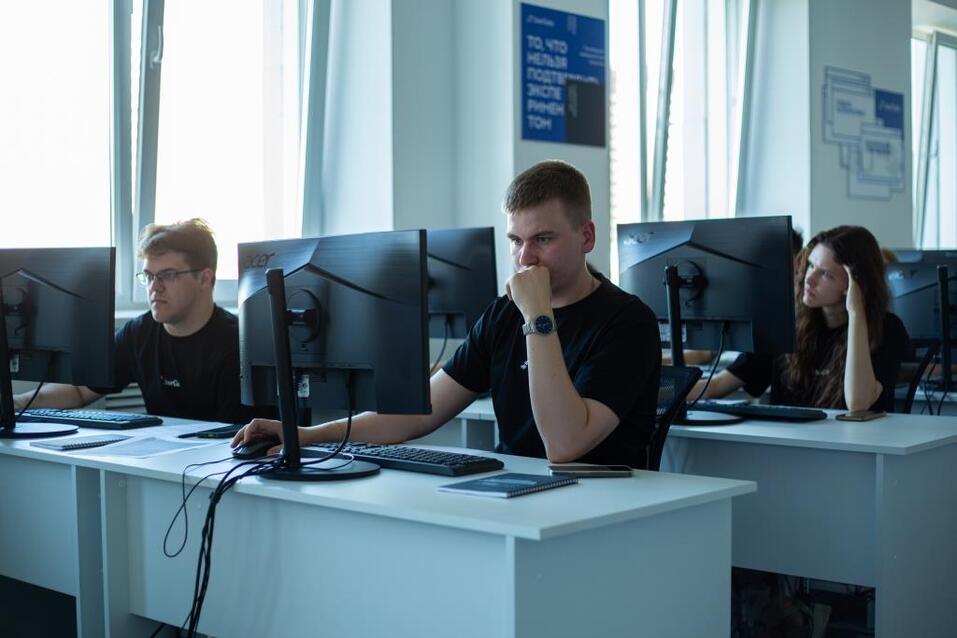 Будущее кибербезопасности: в НГТУ НЭТИ заработала новая учебная лаборатория 3 Будущее кибербезопасности: в НГТУ НЭТИ заработала новая учебная лаборатория 3