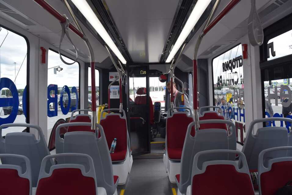 В Екатеринбурге стартовал ИННОПРОМ-2025, гостям покажут транспорт будущего 3 В Екатеринбурге стартовал ИННОПРОМ-2025, гостям покажут транспорт будущего 3