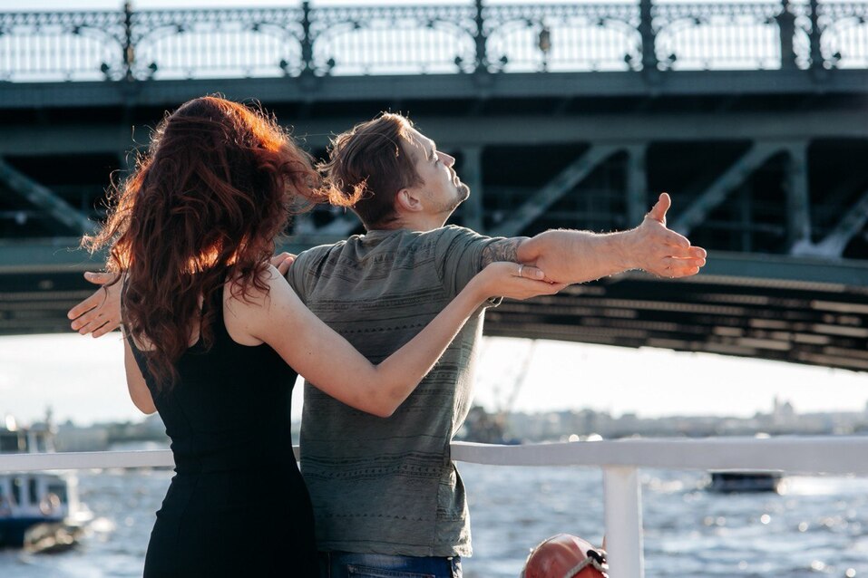 Теплоход «Хемингуэй» от компании «Навигатор» вошел в ТОП свадебных площадок Петербурга 3 Теплоход «Хемингуэй» от компании «Навигатор» вошел в ТОП свадебных площадок Петербурга 3