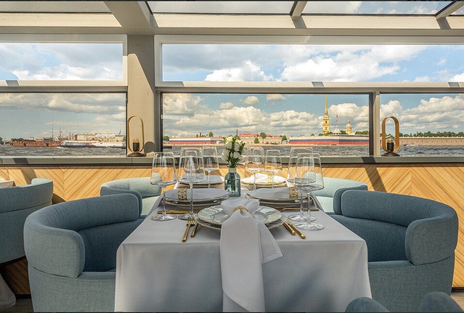 Теплоход «Хемингуэй» от компании «Навигатор» вошел в ТОП свадебных площадок Петербурга 5 Теплоход «Хемингуэй» от компании «Навигатор» вошел в ТОП свадебных площадок Петербурга 5